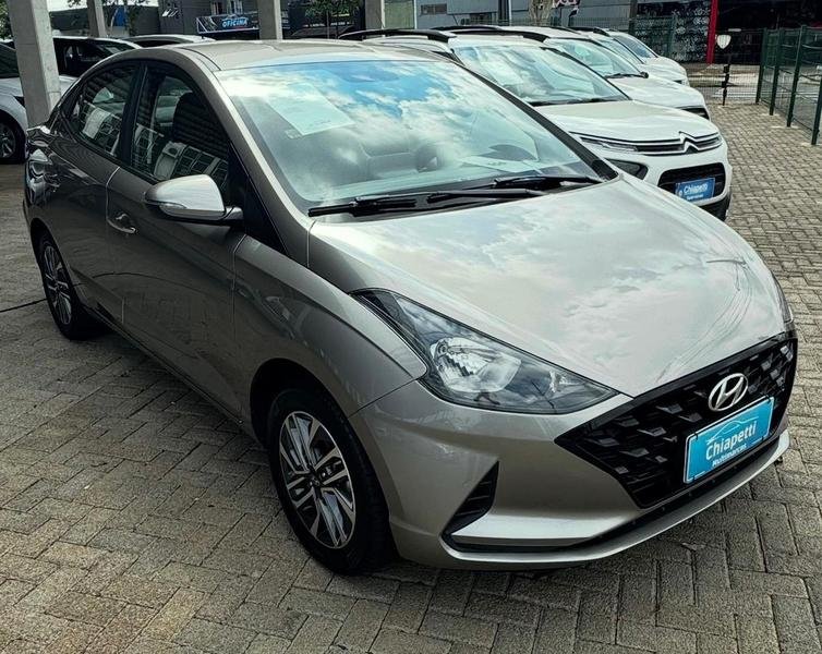 Hyundai HB20S Platinum 1.0 TB Flex 12V Aut. na cor Prata em Cascavel / PR - 22857