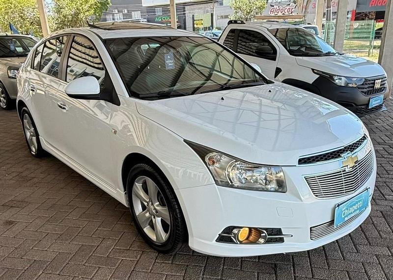 Chevrolet Cruze HB Sport LTZ 1.8 16V FlexP. 5p Aut na cor Branco em Cascavel / PR - 22871