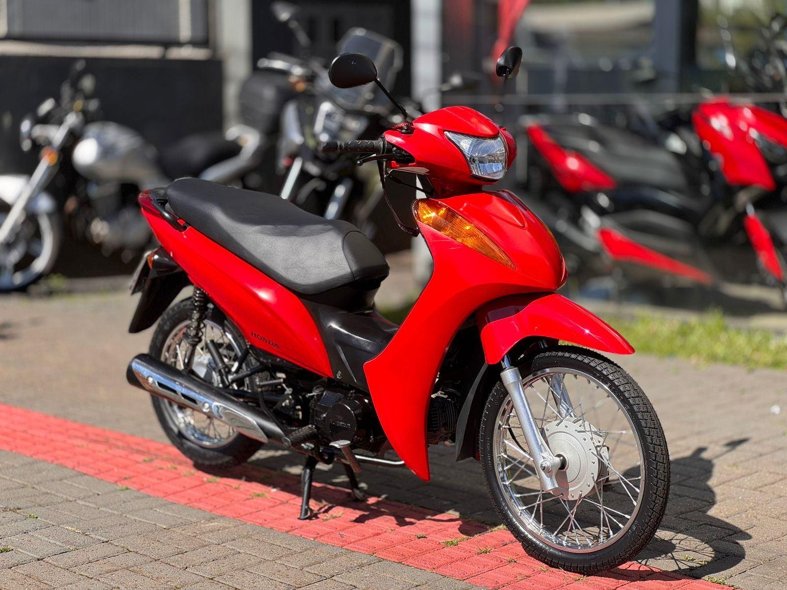 Honda C 100 BIZ-ES  na cor Vermelho em Xanxerê / SC - 22935