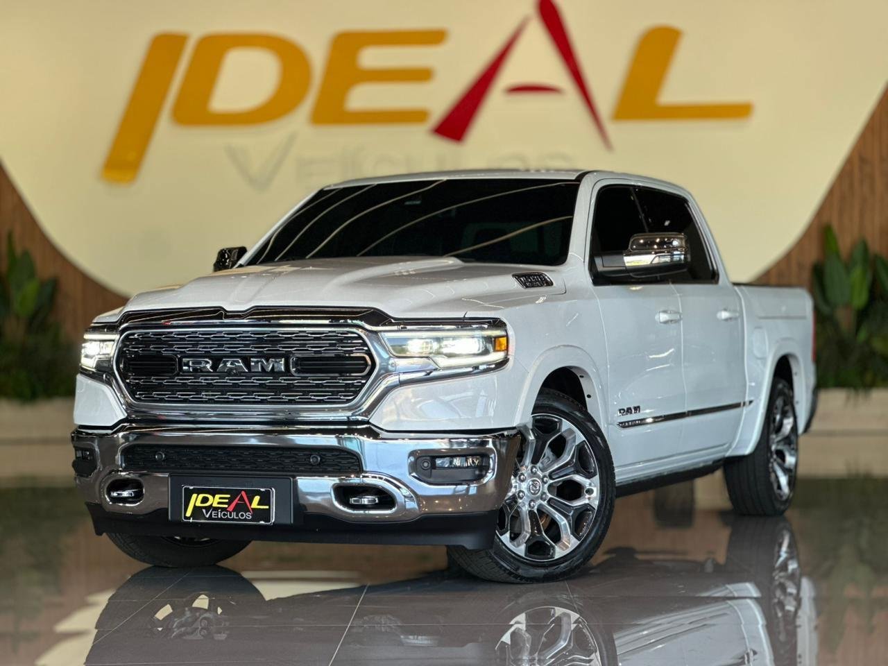 imagem de LIMITED 5.7 CD 4x4 Aut.