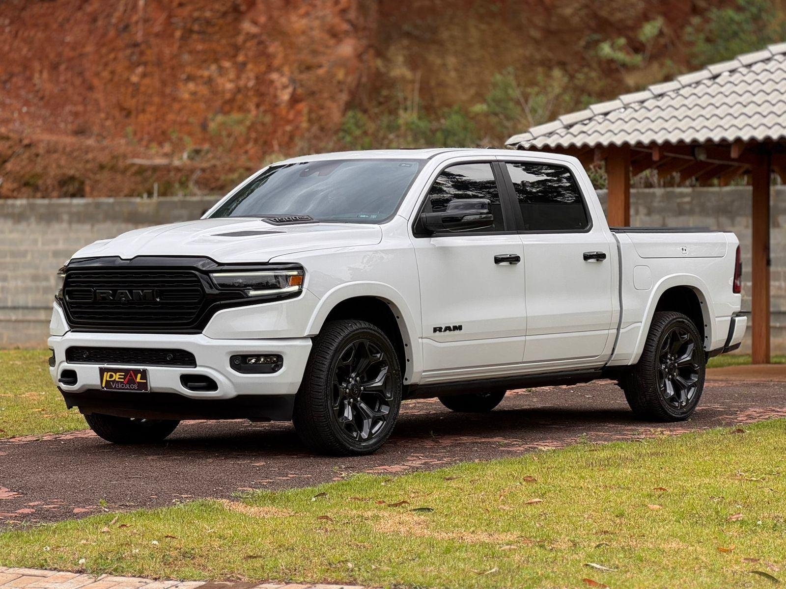 RAM 1500 LIMITED NIGHT EDITION 5.7 4x4 Aut. na cor Branco em Xanxerê / SC - 23033