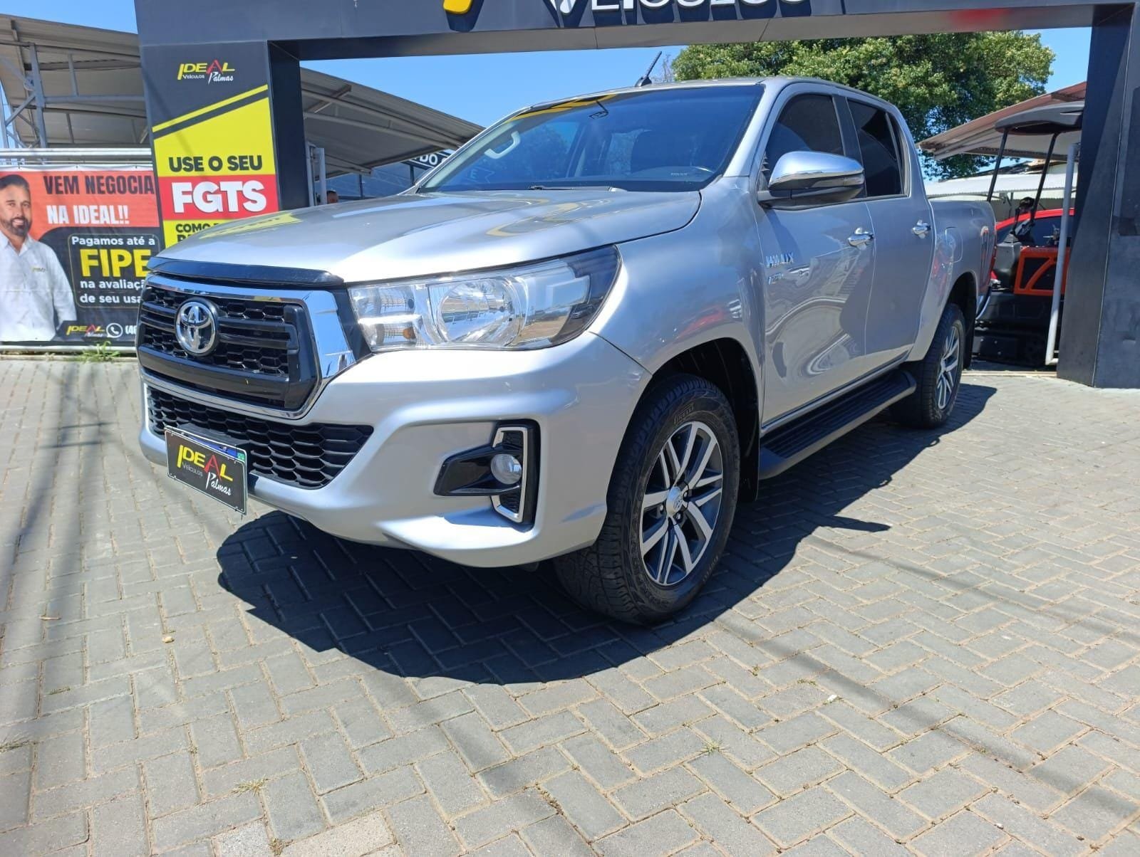 Toyota Hilux CD SRV 4x2 2.7 Flex 16V Aut. na cor Cinza em Xanxerê / SC - 23164