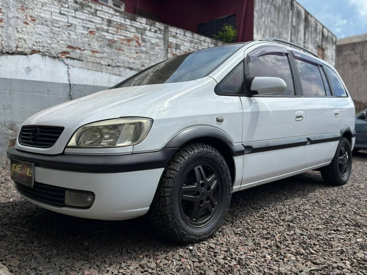 Chevrolet Zafira 2.0/ CD 2.0 8V MPFI 5p Mec. na cor Branco em Xanxerê / SC - 23229