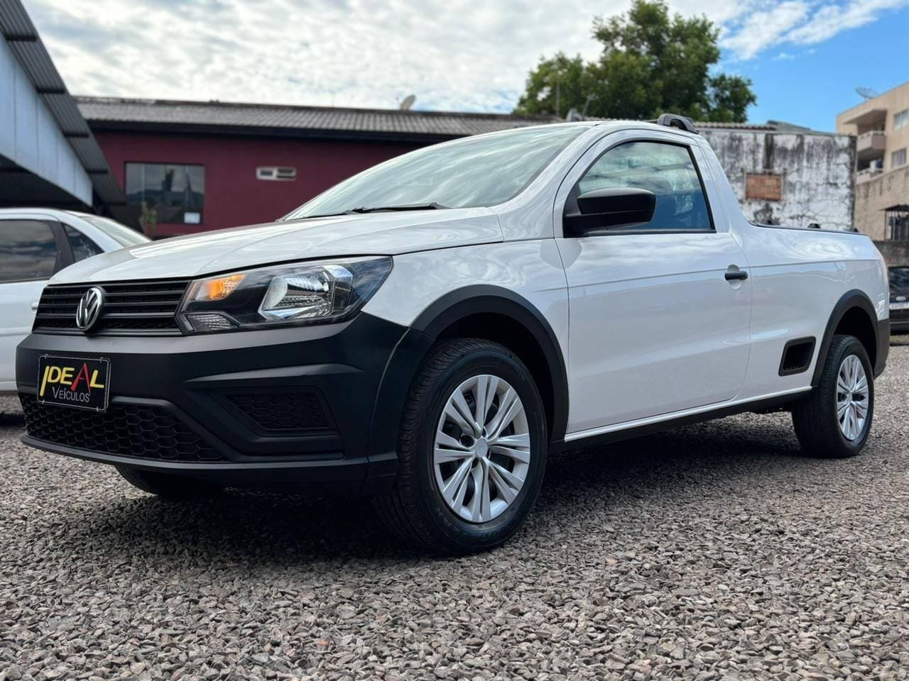 Volkswagen Saveiro Robust 1.6 Total Flex 16V na cor Branco em Xanxerê / SC - 23230