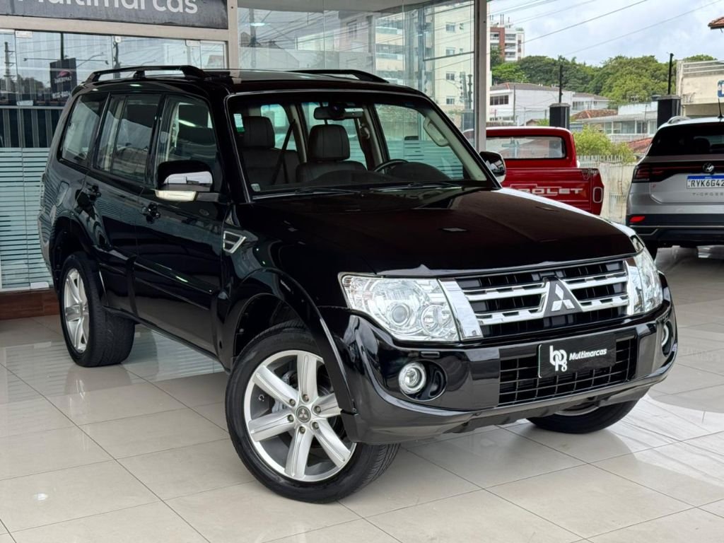 Mitsubishi Pajero Full HPE Full 3.8 V6 250cv 3p Aut. na cor Preto em Florianópolis / SC - 23332