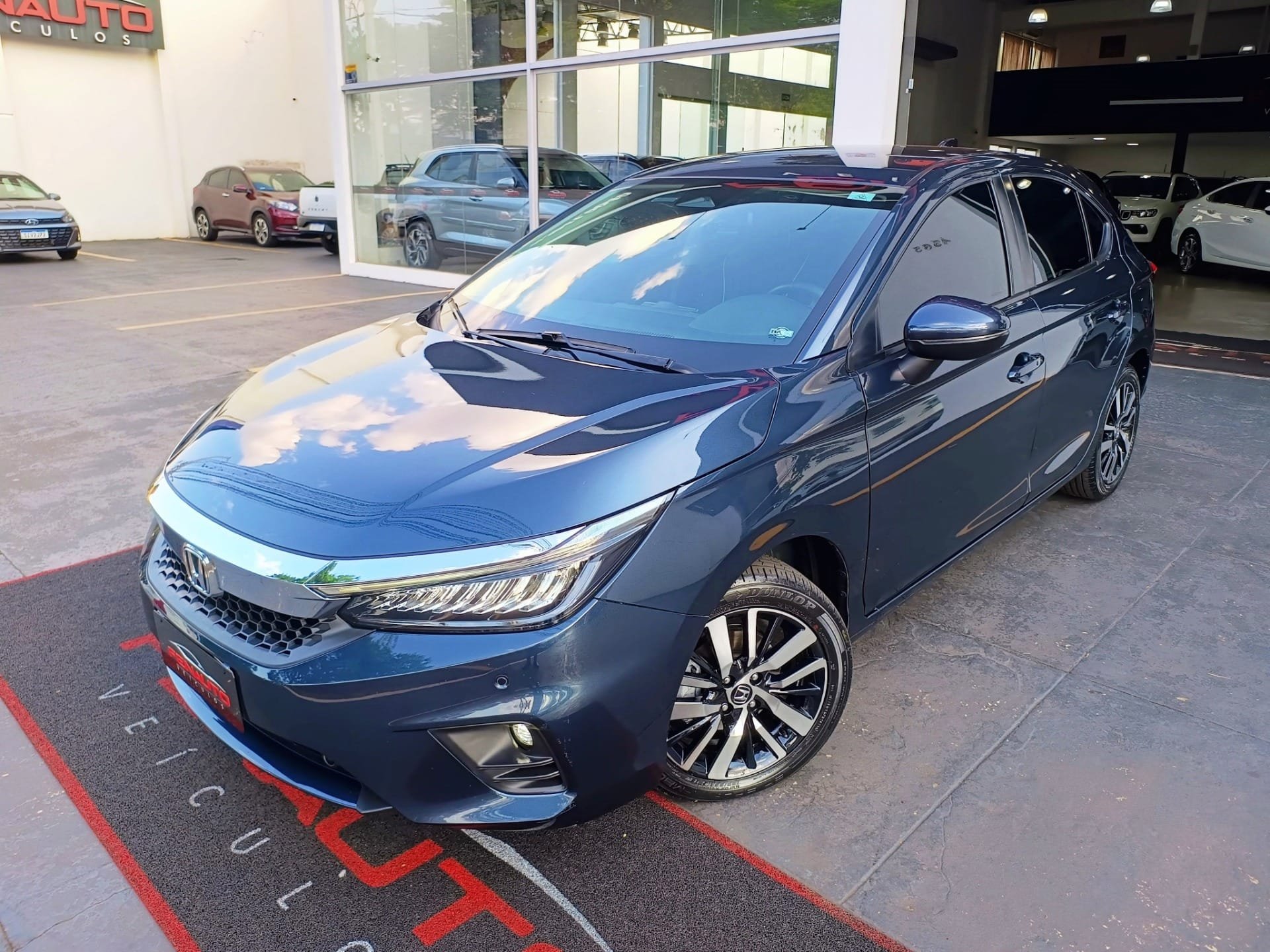 imagem de Sedan Touring 1.5 Flex 16V 4p Aut.