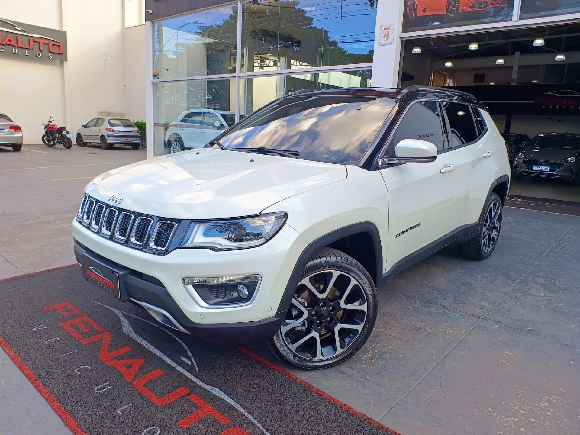 imagem de LIMITED 2.0 4x4 Diesel 16V Aut.