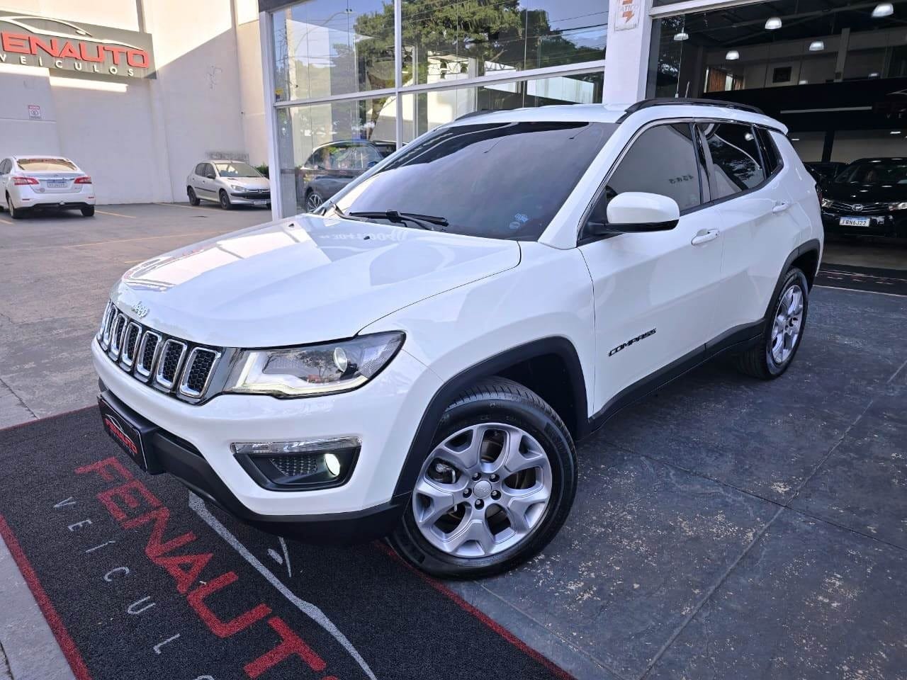 imagem de LONGITUDE 2.0 4x4 Dies. 16V Aut.