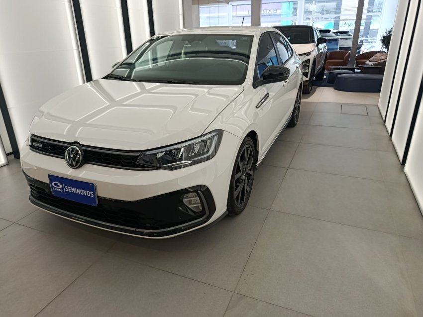 Volkswagen Virtus TSI 1.0 Flex 12V 4p Aut. na cor Branco em Joinville / SC - 2391