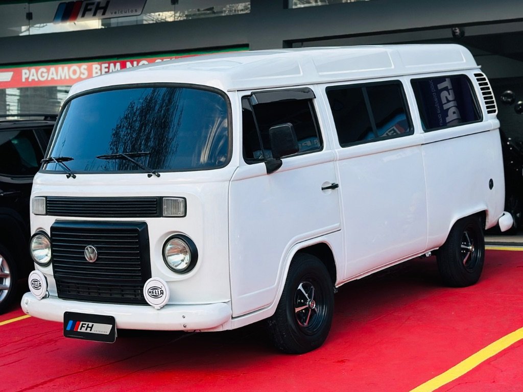 Volkswagen Kombi Lotação 1.4 Mi Total Flex 8V na cor Branco em Florianópolis / SC - 24089