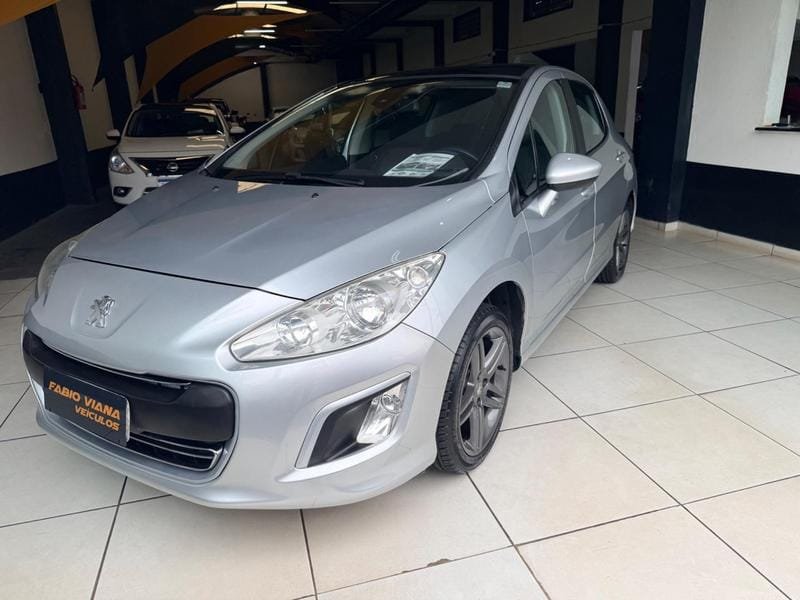 imagem de Allure 2.0 Flex 16V 5p Mec.