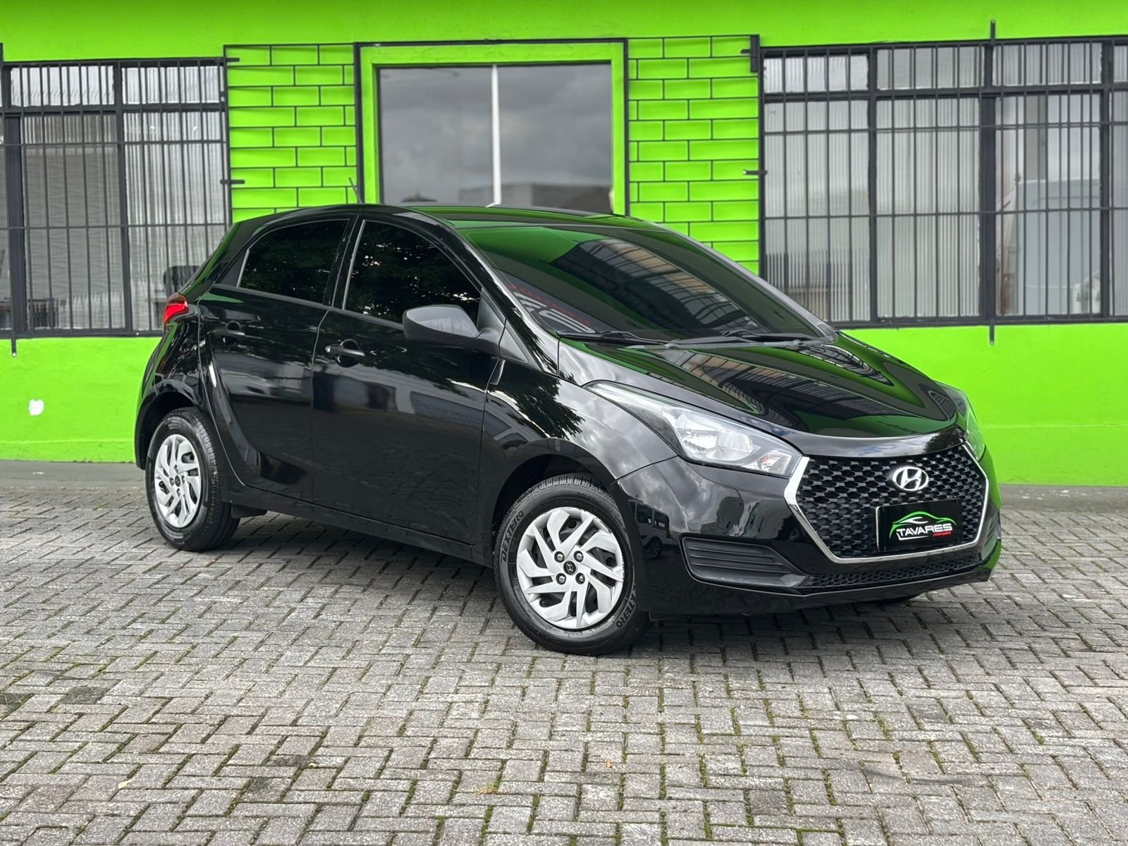 Hyundai HB20 Unique 1.0 Flex 12V Mec. na cor Preto em Curitiba / PR - 24463