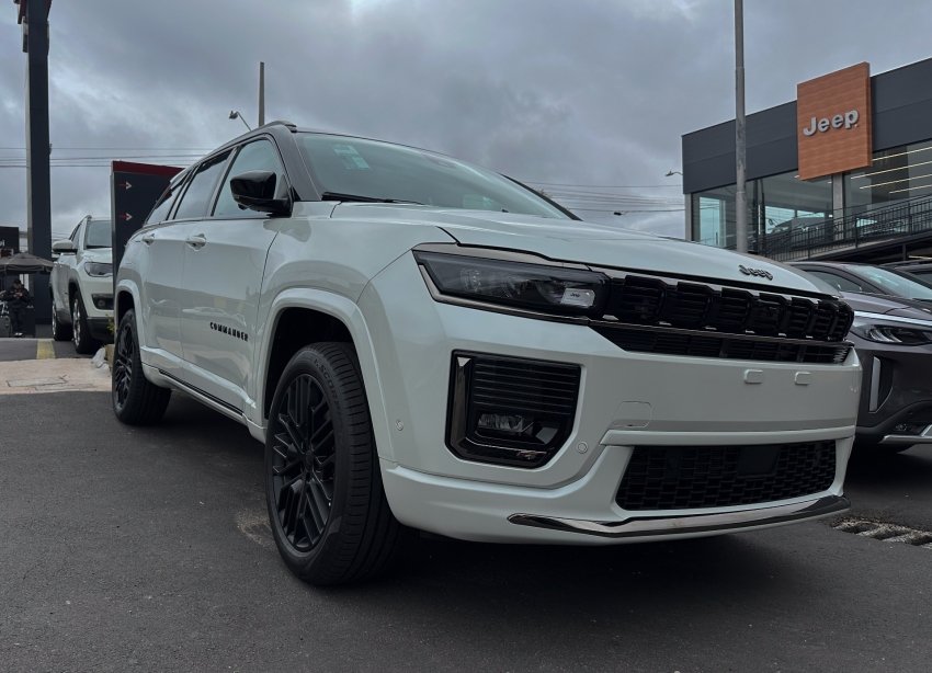 imagem de Black Hurricane 2.0 4x4 TB Aut