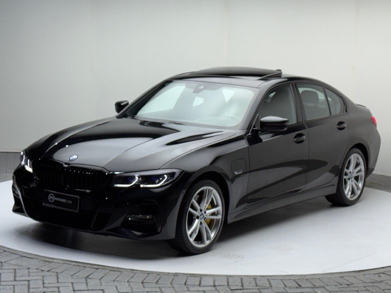 BMW 330e M Sport 2.0 Turbo Aut. (Híbrido) na cor Preto em Curitiba / PR - 25416