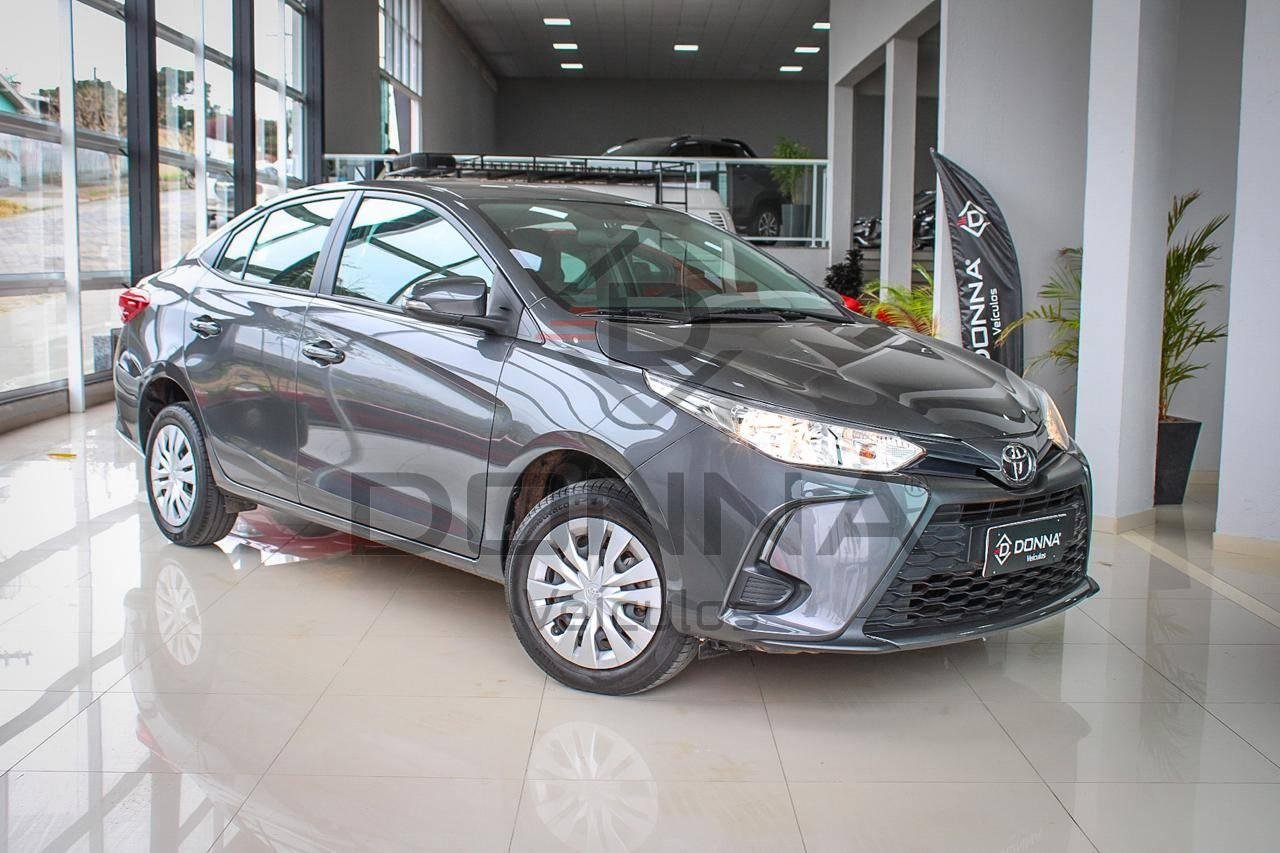 Toyota Yaris XL Sedan 1.5 Flex 16V 4p Aut. na cor Cinza em São Mateus do Sul / PR - 25641