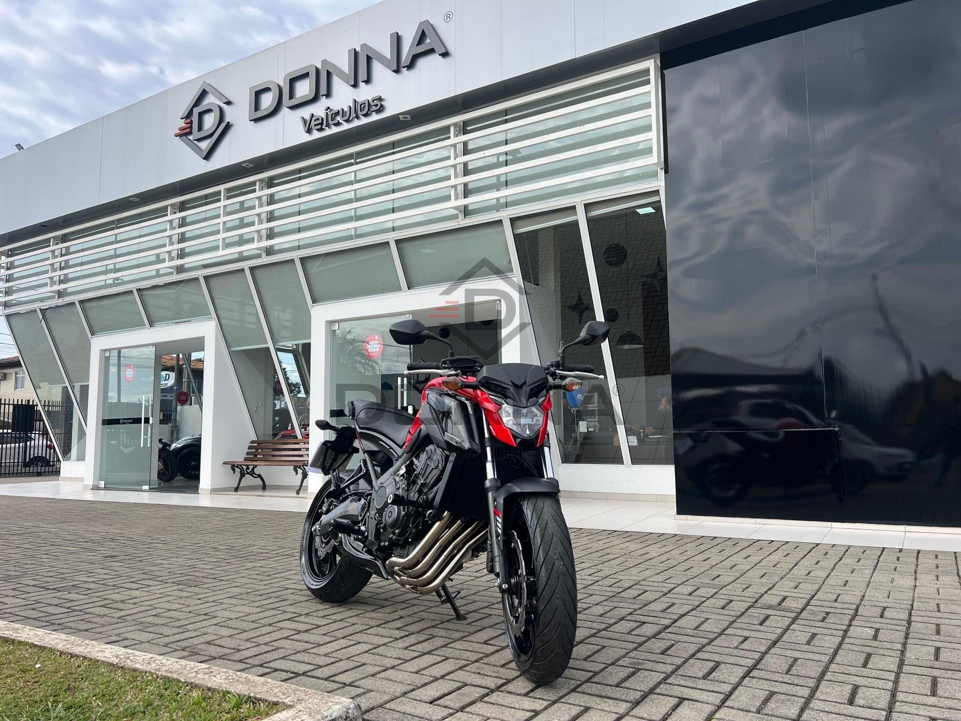 Honda CB 650F  na cor Vermelho em São Mateus do Sul / PR - 25651