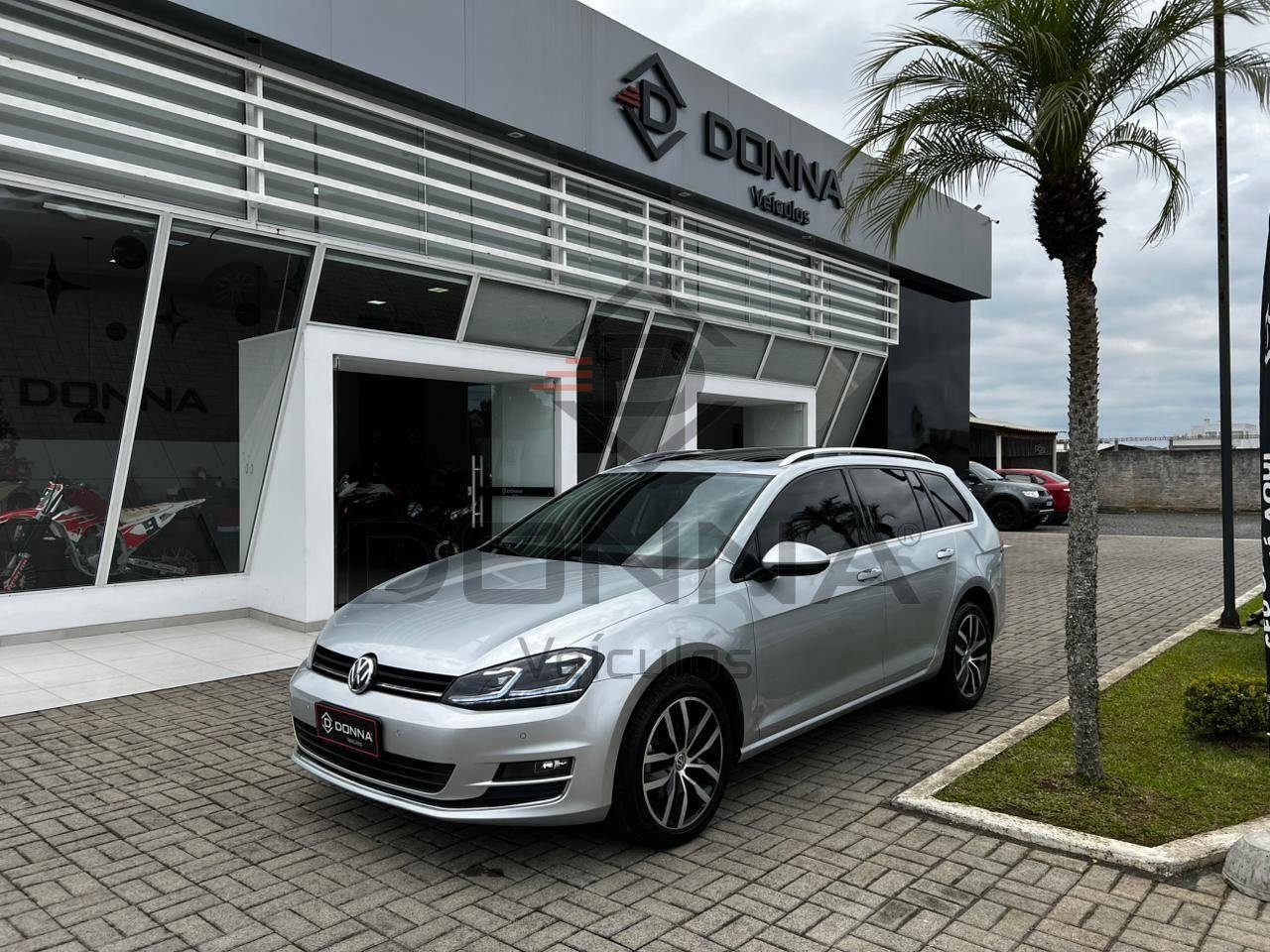 Volkswagen Golf Variant Highli. 1.4 TSI T.Flex Aut na cor Cinza em São Mateus do Sul / PR - 25665
