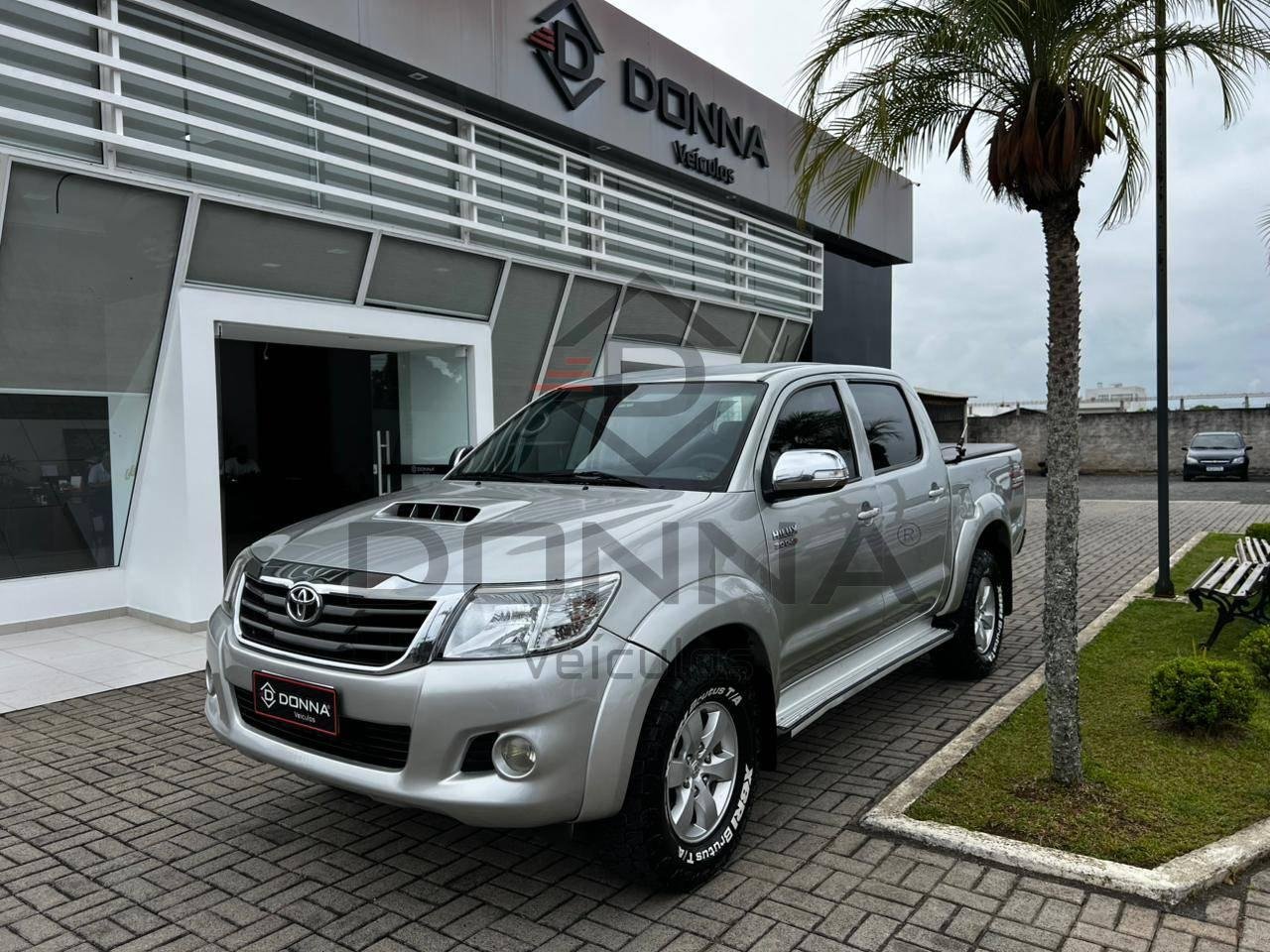 Toyota Hilux CD SRV D4-D 4x4 3.0 TDI Diesel Aut na cor Prata em São Mateus do Sul / PR - 25695
