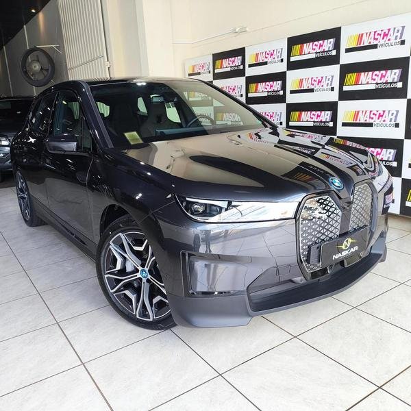 BMW iX XDrive 40 Aut. (Elétrico) na cor Cinza em Londrina / PR - 26015