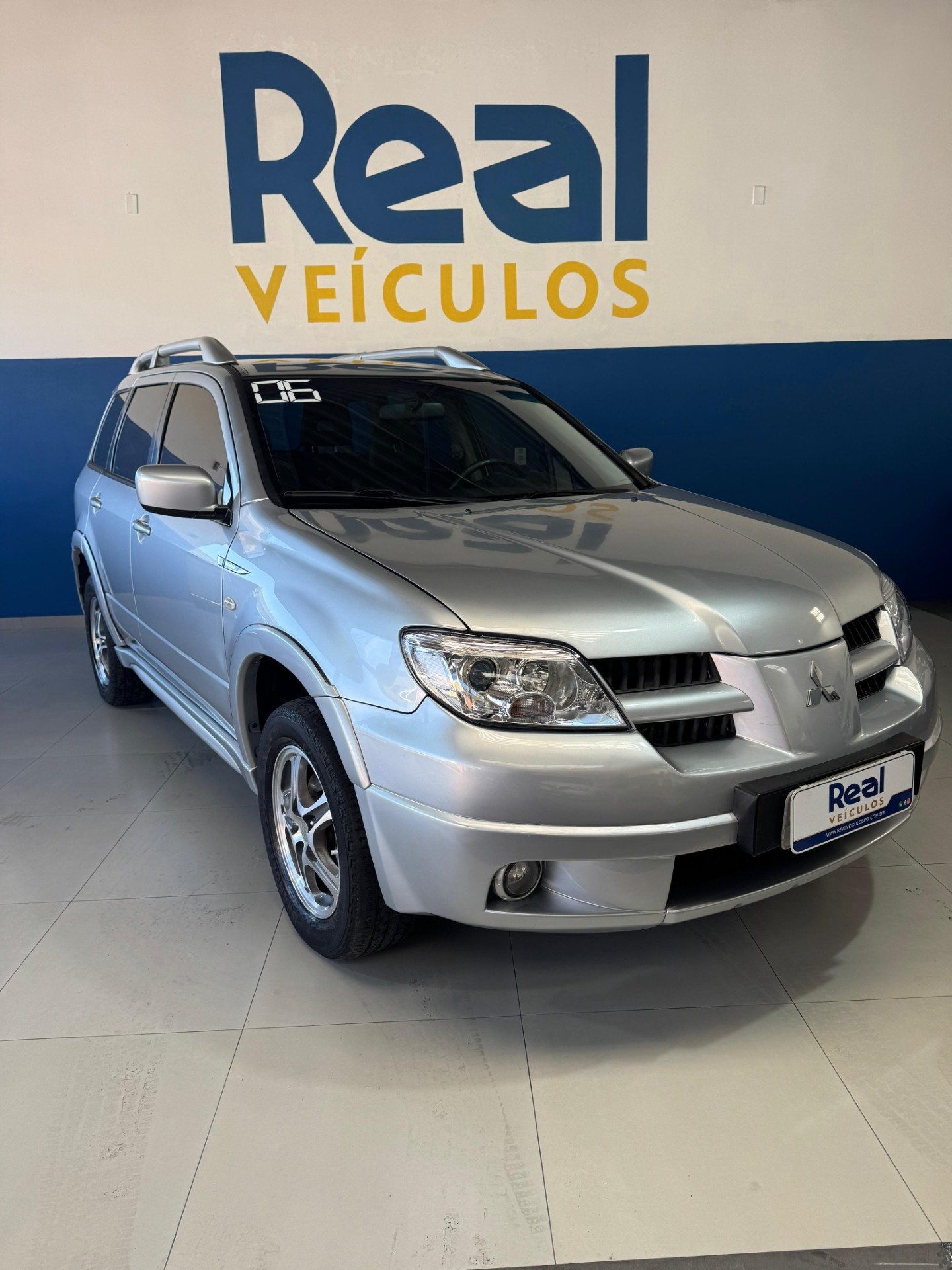 Mitsubishi Airtrek 2.4 16V 163cv/ 136cv 4x4 5p Aut. na cor Cinza em Ponta Grossa / PR - 26182