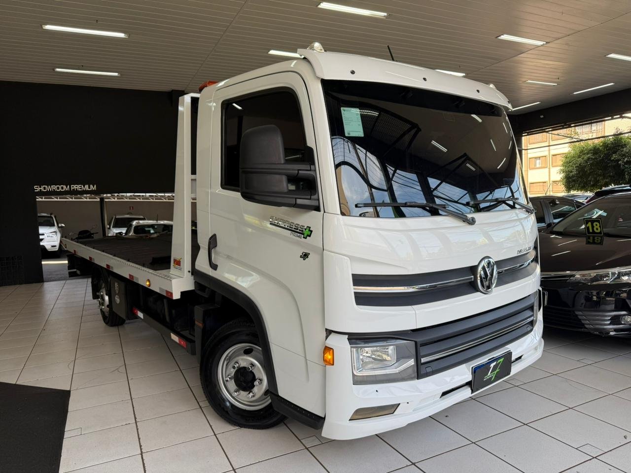 VOLKSWAGEN 11-180 Delivery 2p (diesel)(E5) na cor Branco em Londrina / PR - 26210