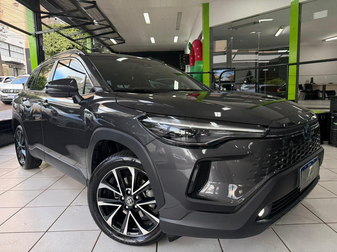 Toyota Corolla Cross XRV 1.8 16V Aut. (Híbrido) na cor Cinza em Londrina / PR - 26214