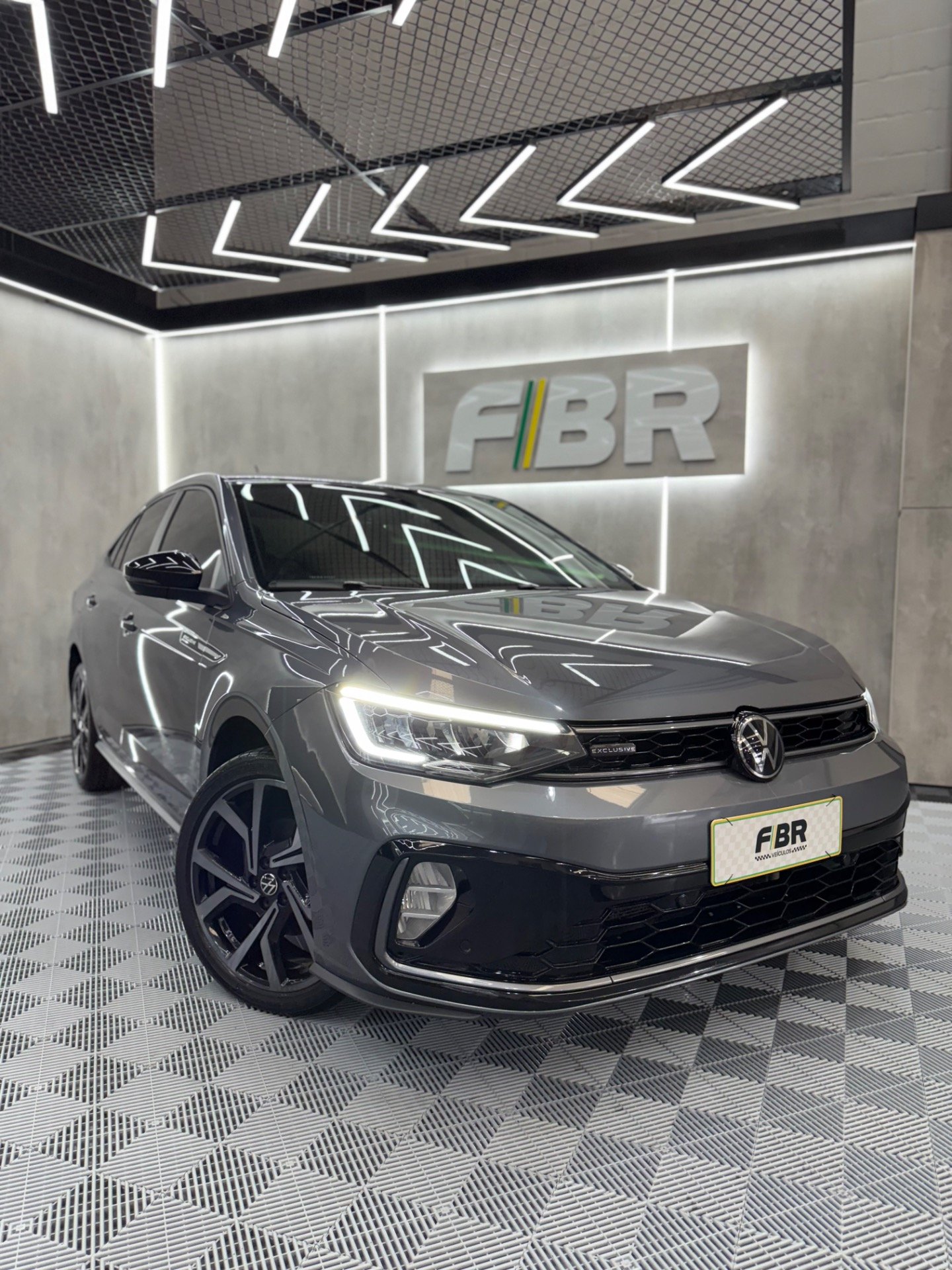 Volkswagen Virtus Exclusive 250TSI 1.4 Flex 16V Aut na cor Cinza em São Mateus do Sul / PR - 2622