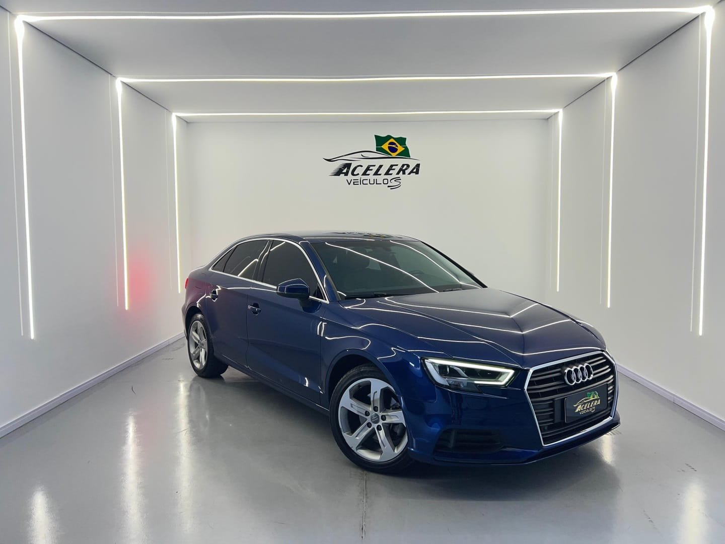 Audi A3 Sportb. Prestige Plus 1.4 TFSI S-tron na cor Azul em Guarapuava / PR - 2765