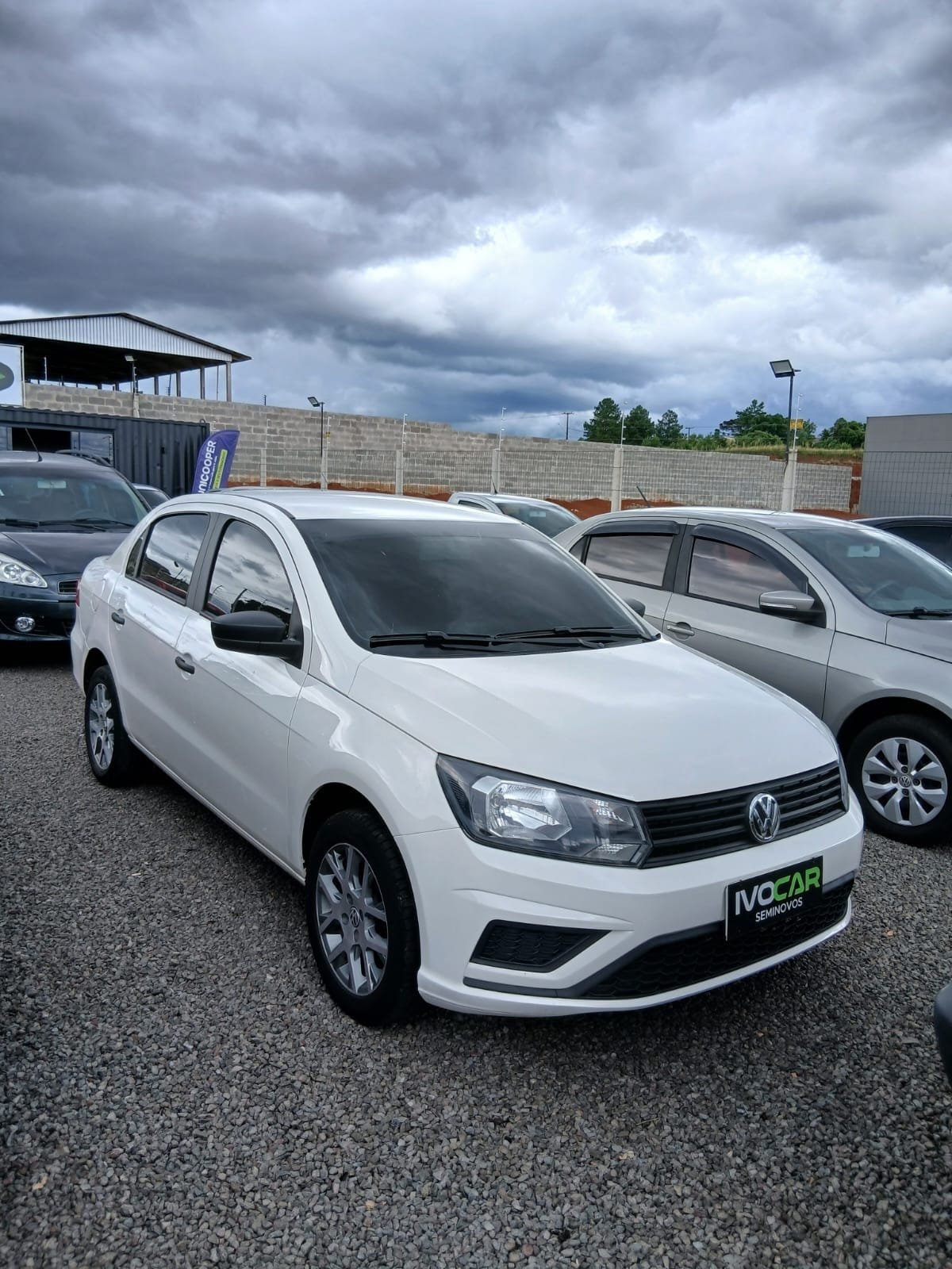 Volkswagen Voyage 1.0 Flex 12V 4p na cor Branco em Guarapuava / PR - 2787
