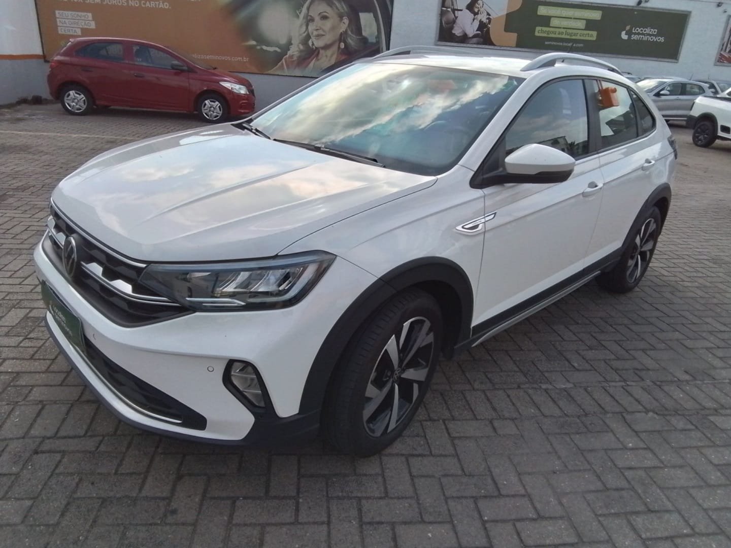 Volkswagen Nivus Highline 1.0 200 TSI Flex Aut. na cor Branco no Gravataí / RS - 28852