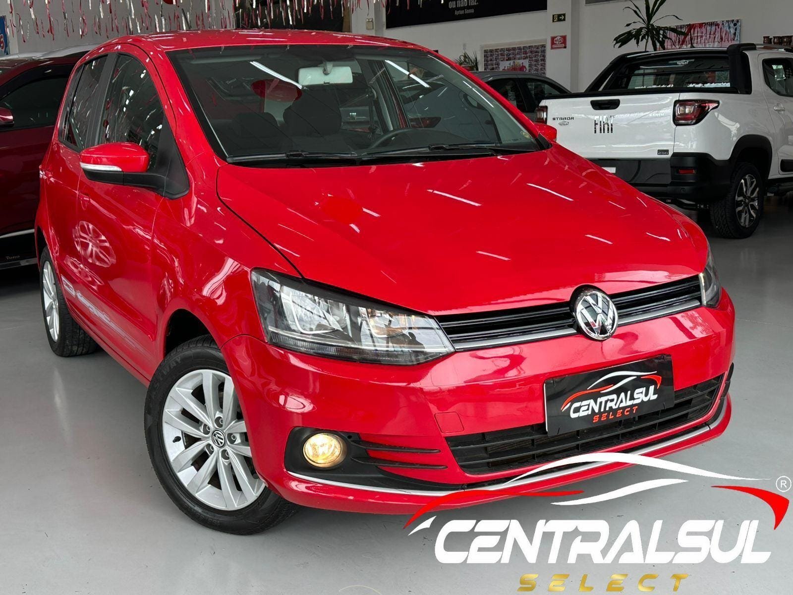 Volkswagen Fox Connect 1.6 Flex 8V 5p na cor Vermelho em São Mateus do Sul / PR - 29366