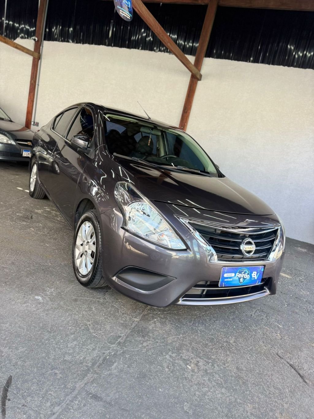 Nissan VERSA SV 1.6 16V Flex Fuel 4p Mec. na cor Cinza em Campinas / SP - 2972