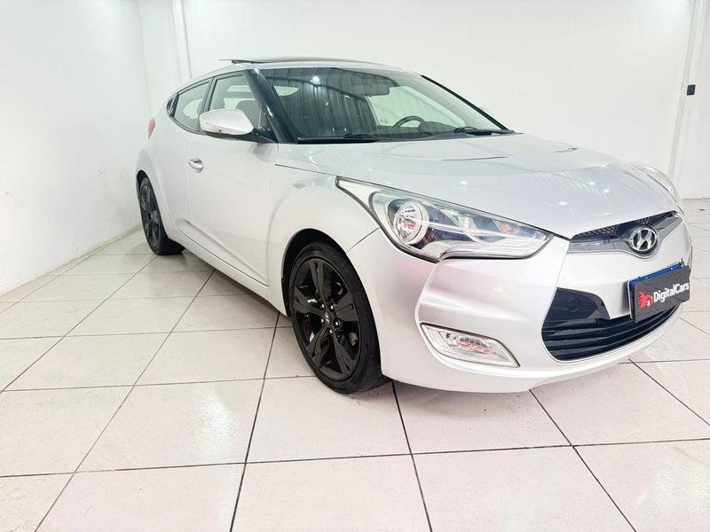 Hyundai Veloster 1.6 16V 140cv Aut. na cor Cinza em Curitiba / PR - 29853