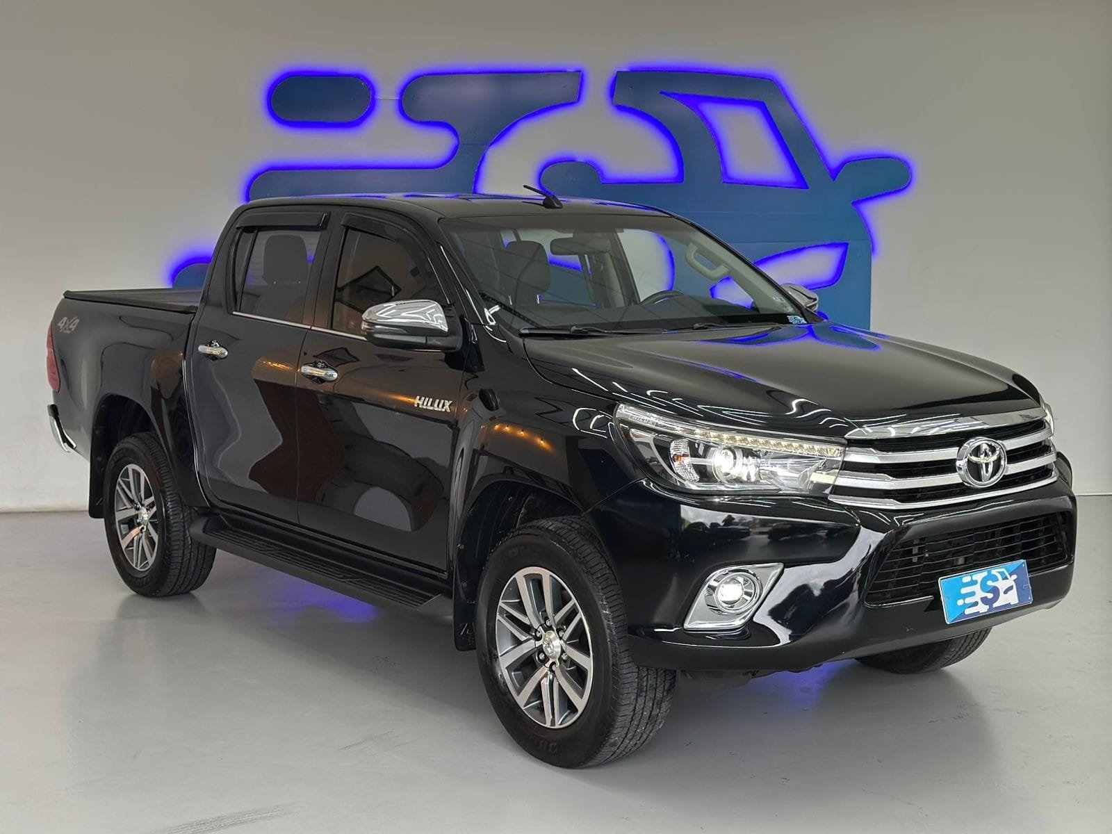 Toyota Hilux CD SRX 4x4 2.8 TDI 16V Diesel Aut. na cor Preto em Curitiba / PR - 29995