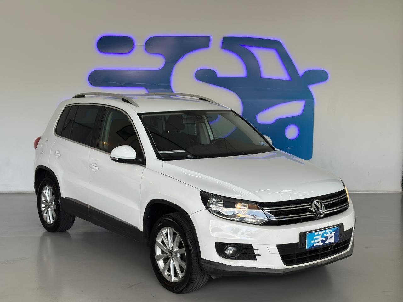 Volkswagen Tiguan 2.0 TSI 16V 200cv Tiptronic 5p na cor Branco em Curitiba / PR - 30013