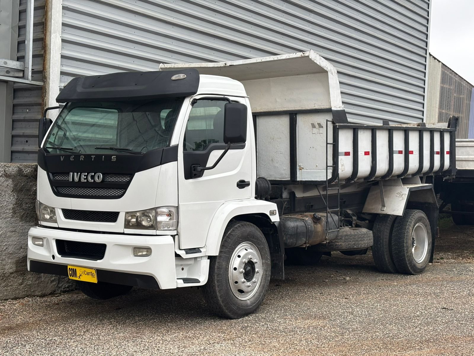 imagem de 130V18 4x2 2p (diesel)