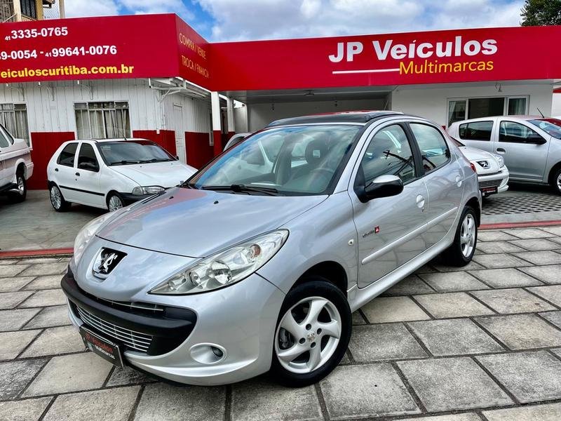 Peugeot 207 QUIKSILVER 1.4 Flex 8V 3p na cor Prata em Curitiba / PR - 32453