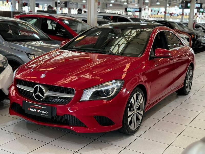 Mercedes-Benz CLA-200 First Edition 1.6 TB 16V Aut. na cor Vermelho em Curitiba / PR - 32588