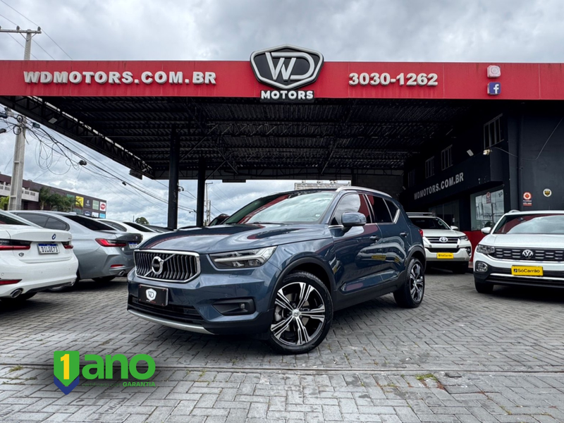 Volvo XC40 T-4 INSCRIPTION 2.0 190cv FWD na cor Azul em Curitiba / PR - 33035