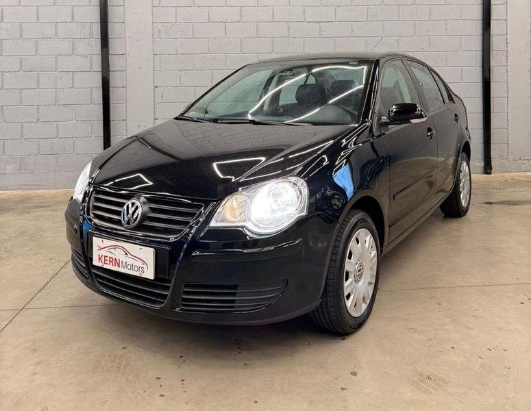 Volkswagen Polo Sedan 1.6 Mi Total Flex 8V 4p na cor Preto no Canoas / RS - 3338