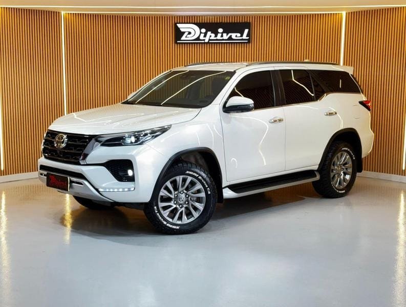 imagem de CD SRX 4x4 2.8 TDI 16V Diesel Aut.