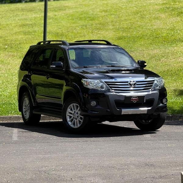 imagem de SW4 SRV D4-D 4x4 3.0 TDI Dies. Aut