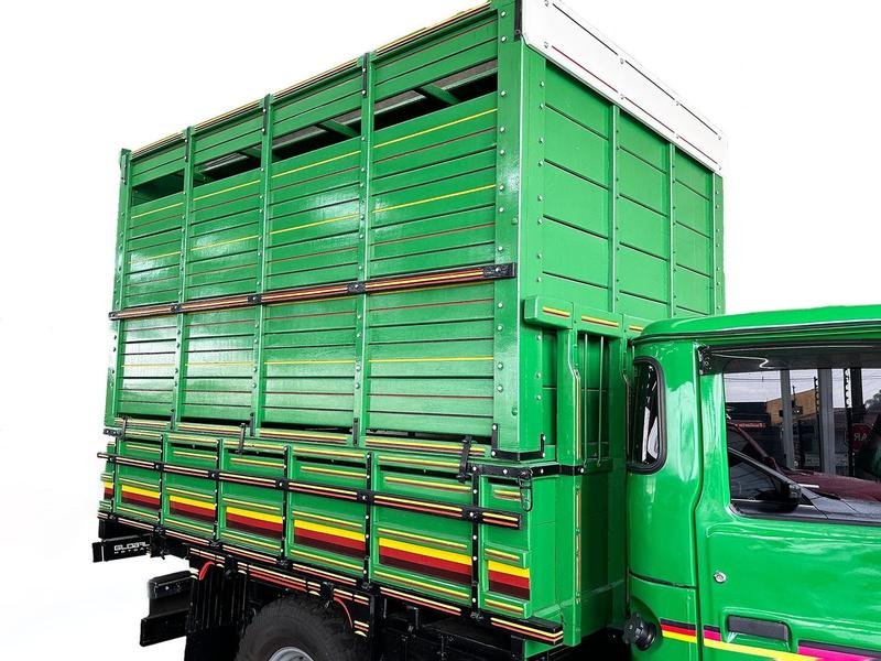 Audi Q3 Black S Line 1.4 TFSI S-tronic na cor Verde em São José dos Pinhais / PR - 33976