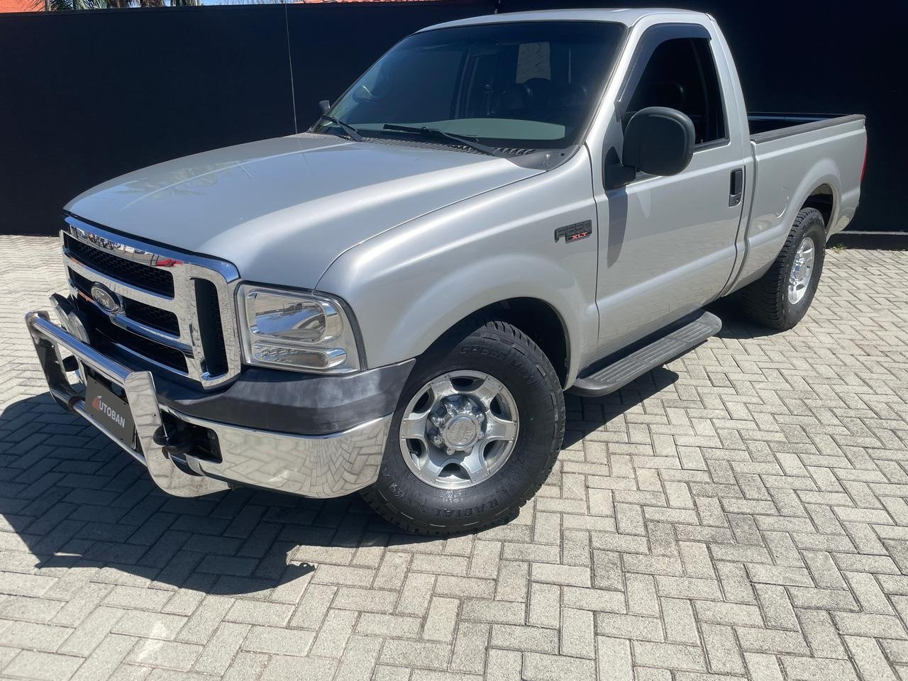 imagem de XLT 3.9 4x2 Diesel TB