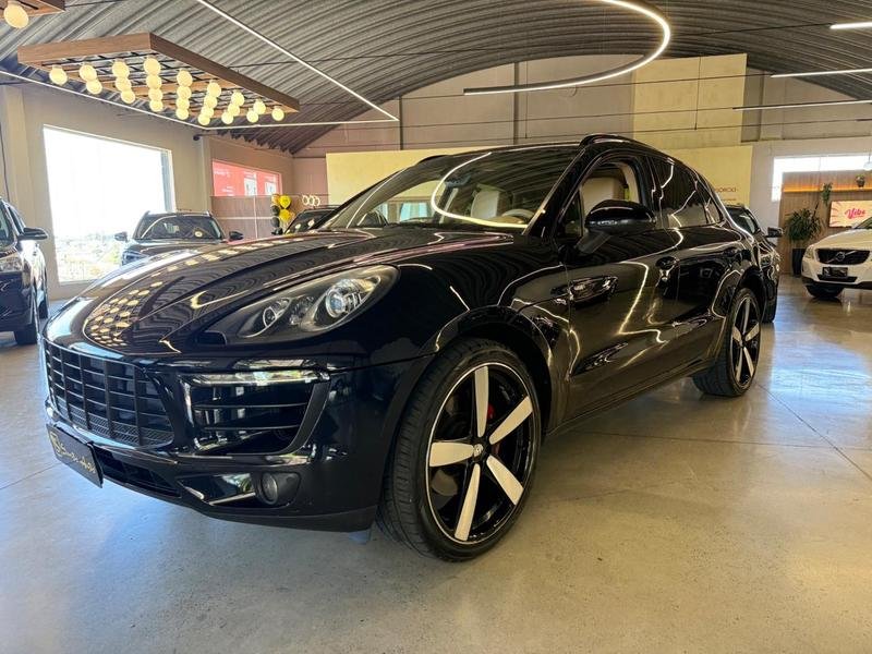 Porsche Macan S 2.9/3.0 Bi-Turbo na cor Preto em Curitiba / PR - 34153
