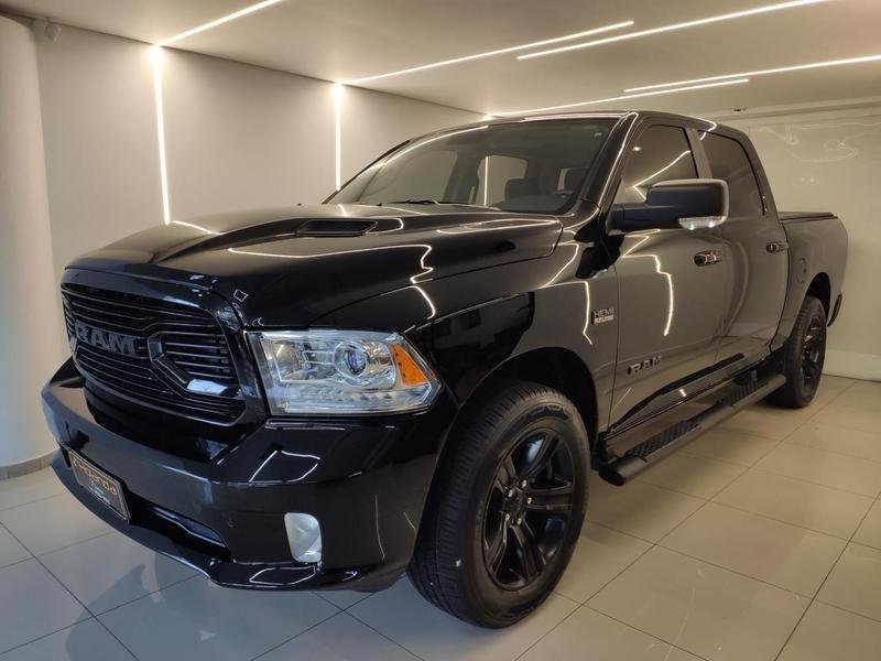 RAM Classic LARAMIE NIGHT ED. 5.7 4X4 Aut. na cor Preto em Curitiba / PR - 34413