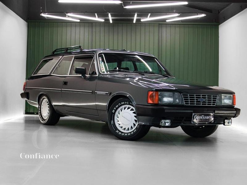 Volkswagen Caravelle 2.4 Diesel na cor Cinza em Curitiba / PR - 34485