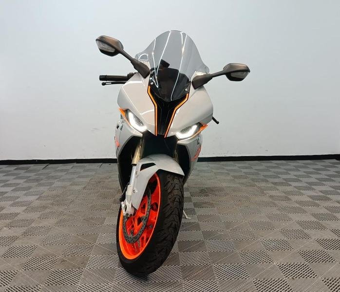 BMW S1000 RR HP4 Street  na cor Prata em Curitiba / PR - 34535