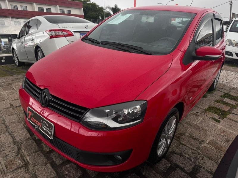 Volkswagen Fox 1.0 Mi Total Flex 8V 5p na cor Vermelho em Pinhais / PR - 34989