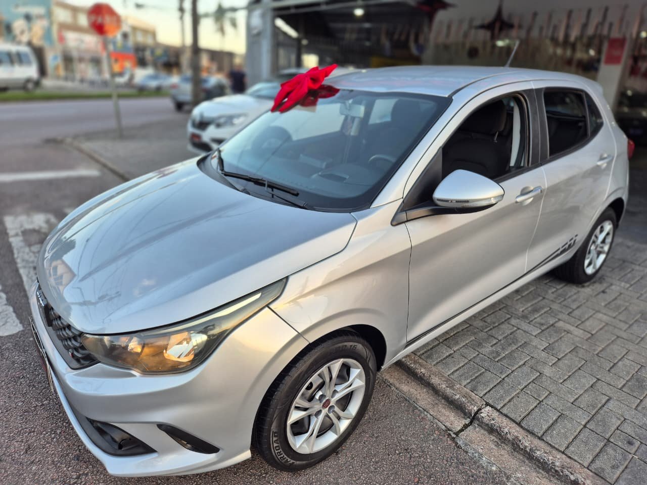 Fiat ARGO DRIVE 1.0 6V Flex na cor Cinza em Curitiba / PR - 35077